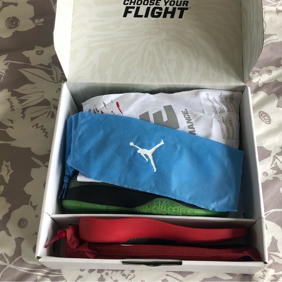 Air Jordan 2011 Warrior pack - neon lime/black retro - Picture 8 of 8